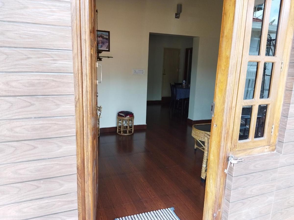Hidden Gem Home Stay มาดิเครี ภายนอก รูปภาพ